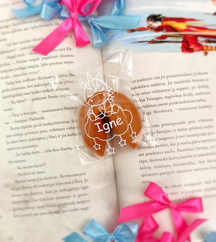 Krikštynų įpakavimas - vienaragis ant debesėlio